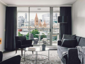 Отель Quay West Suites Melbourne  Мельбурн